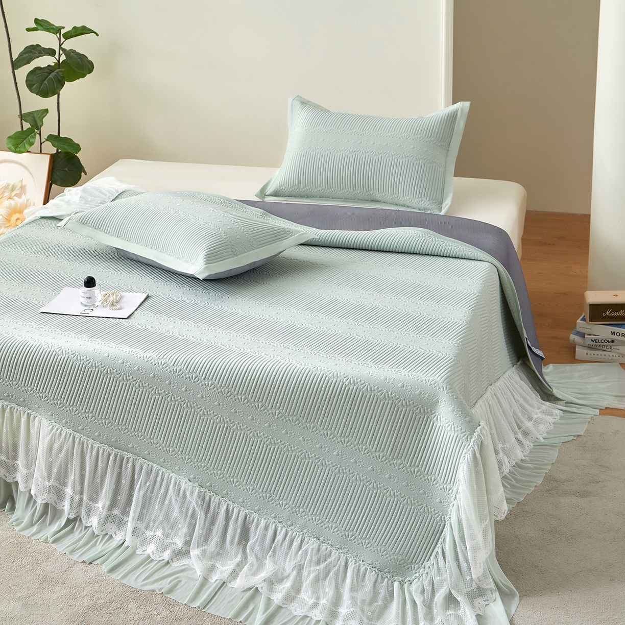 91家纺网 家纺一手货源 找家纺 瑞禾家纺 2026新款A类凉感豆豆床裙款凉席三件套-系列五 青柠绮梦