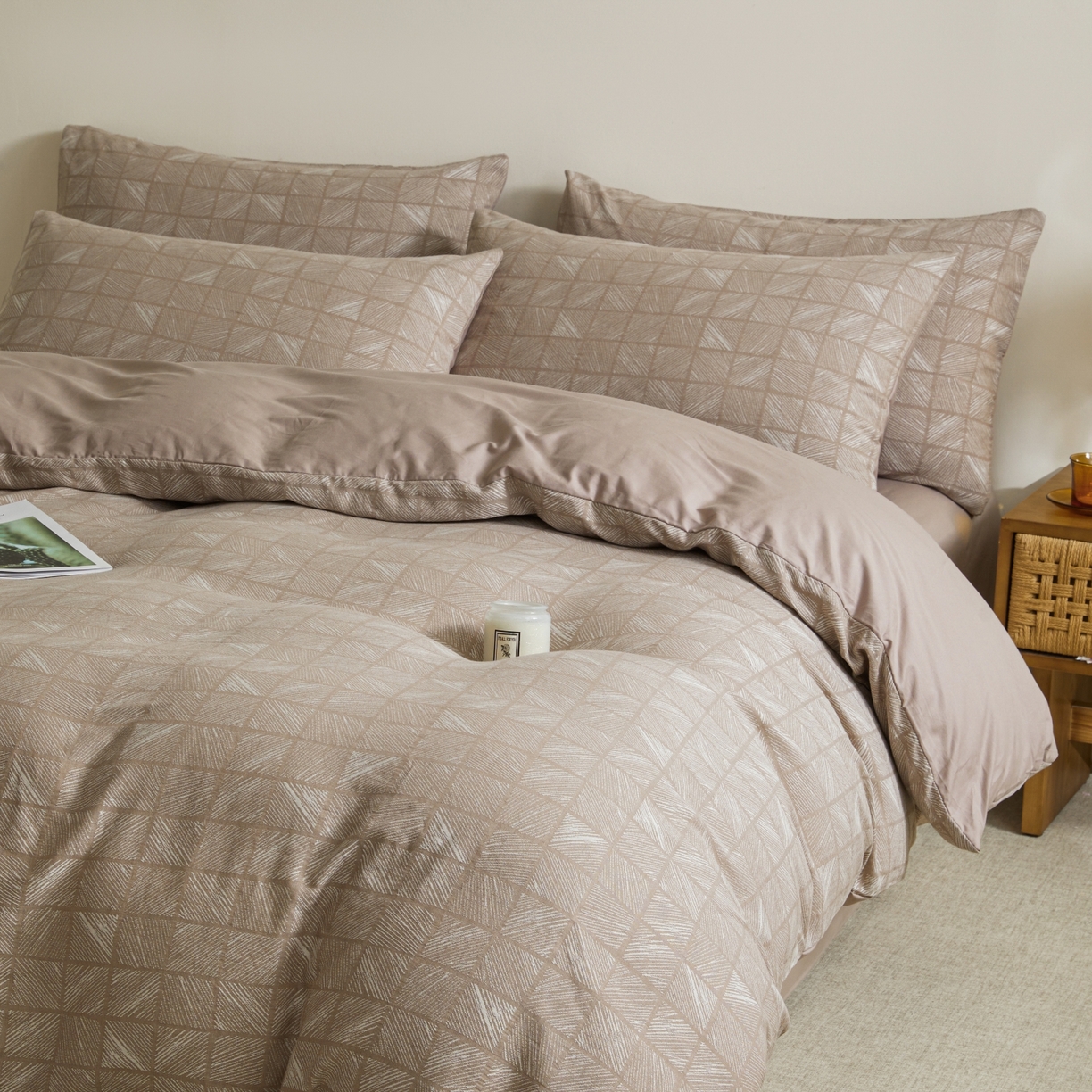 91家纺网 家纺一手货源 找家纺 乐家毛巾被（工厂自产自销） 2026新款40s全棉纯棉色织提花四件套 浅梦格韵