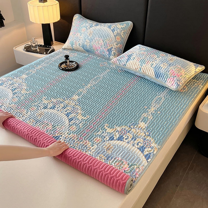 91家纺网 家纺一手货源 找家纺 yyds网供 2026新款9mm加厚艾草冰皮锦氨凉感乳胶席三件套空调水洗软席夏季凉席席子凉席 镜中花