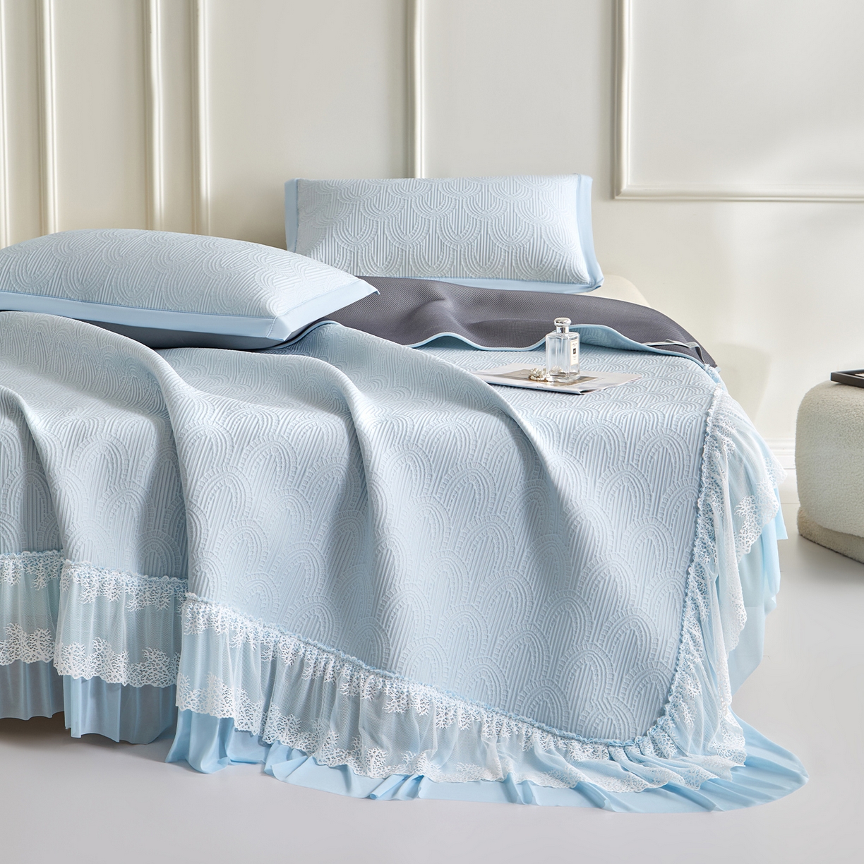 91家纺网 家纺一手货源 找家纺 （总）瑞禾家纺 2026新款A类凉感豆豆床裙款凉席三件套-系列三