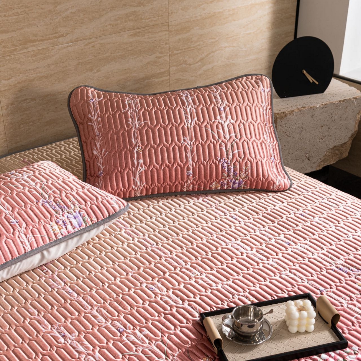 91家纺网 家纺一手货源 找家纺 yyds网供 2026新款9mm加厚艾草冰皮锦氨凉感乳胶席三件套空调水洗软席夏季凉席席子凉席 牡丹粉