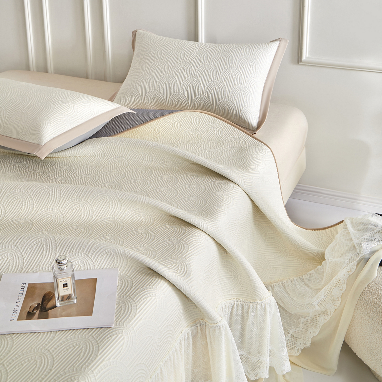 91家纺网 家纺一手货源 找家纺 （总）瑞禾家纺 2026新款A类凉感豆豆床裙款凉席三件套-系列三