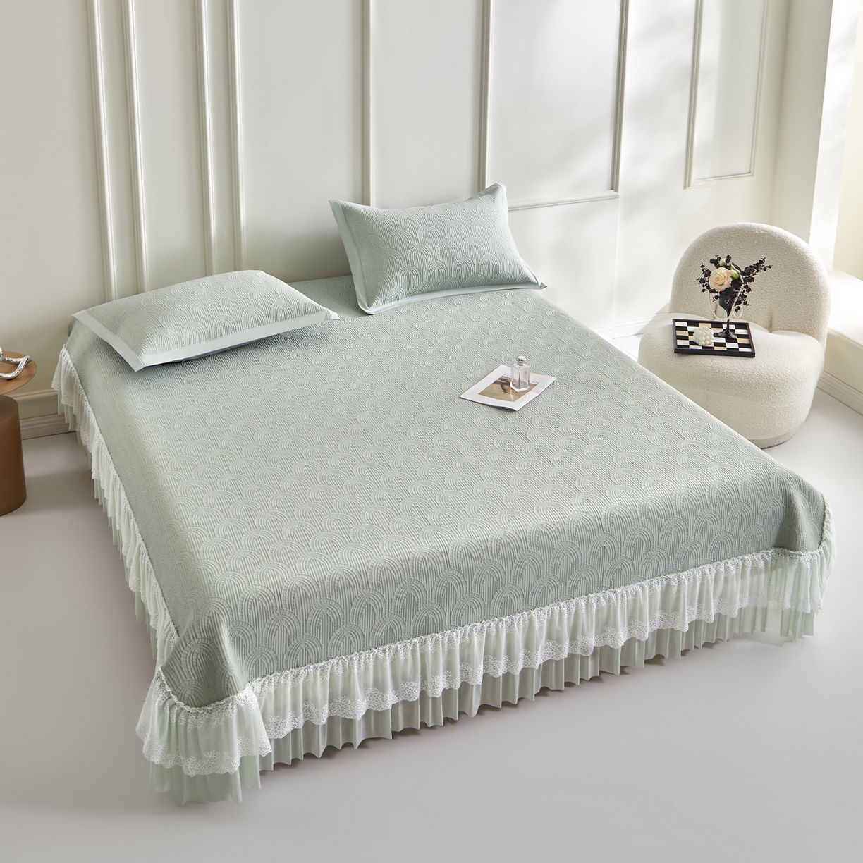 91家纺网 家纺一手货源 找家纺 瑞禾家纺 2026新款A类凉感豆豆床裙款凉席三件套-系列三 青柠浪影