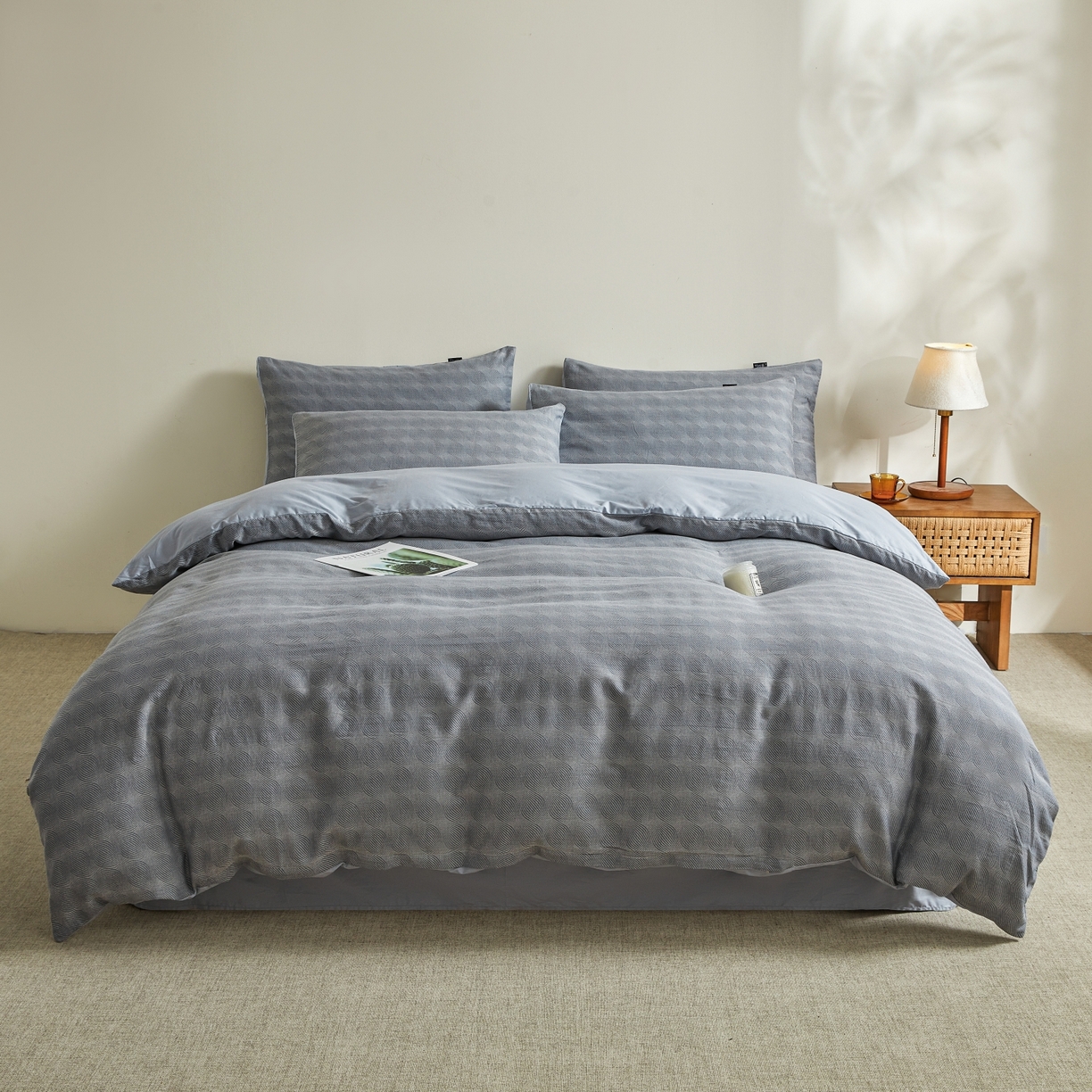 91家纺网 家纺一手货源 找家纺 乐家毛巾被（工厂自产自销） 2026新款40s全棉纯棉色织提花四件套 素灰枕月