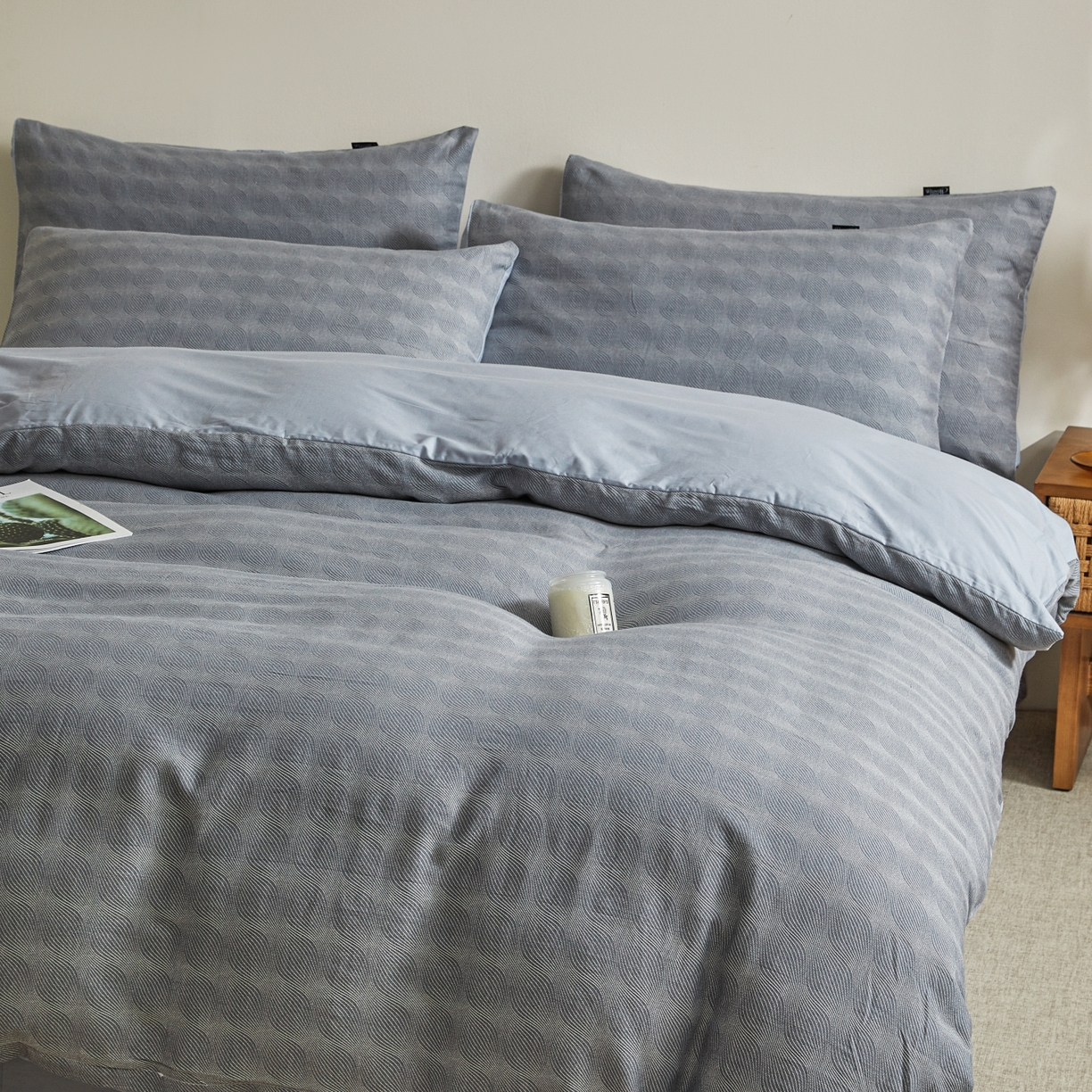 91家纺网 家纺一手货源 找家纺 乐家毛巾被（工厂自产自销） 2026新款40s全棉纯棉色织提花四件套 素灰枕月