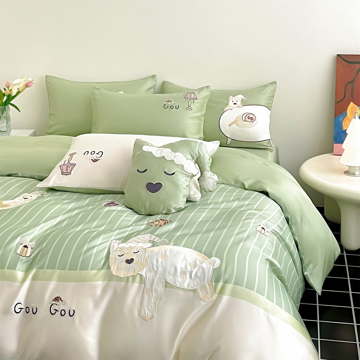 91家纺网 家纺一手货源 找家纺 蓝米卡夫 2026夏季新款60S兰精天丝刺绣四件套-西高地厨房（礼盒） 西高地厨房-碧草色