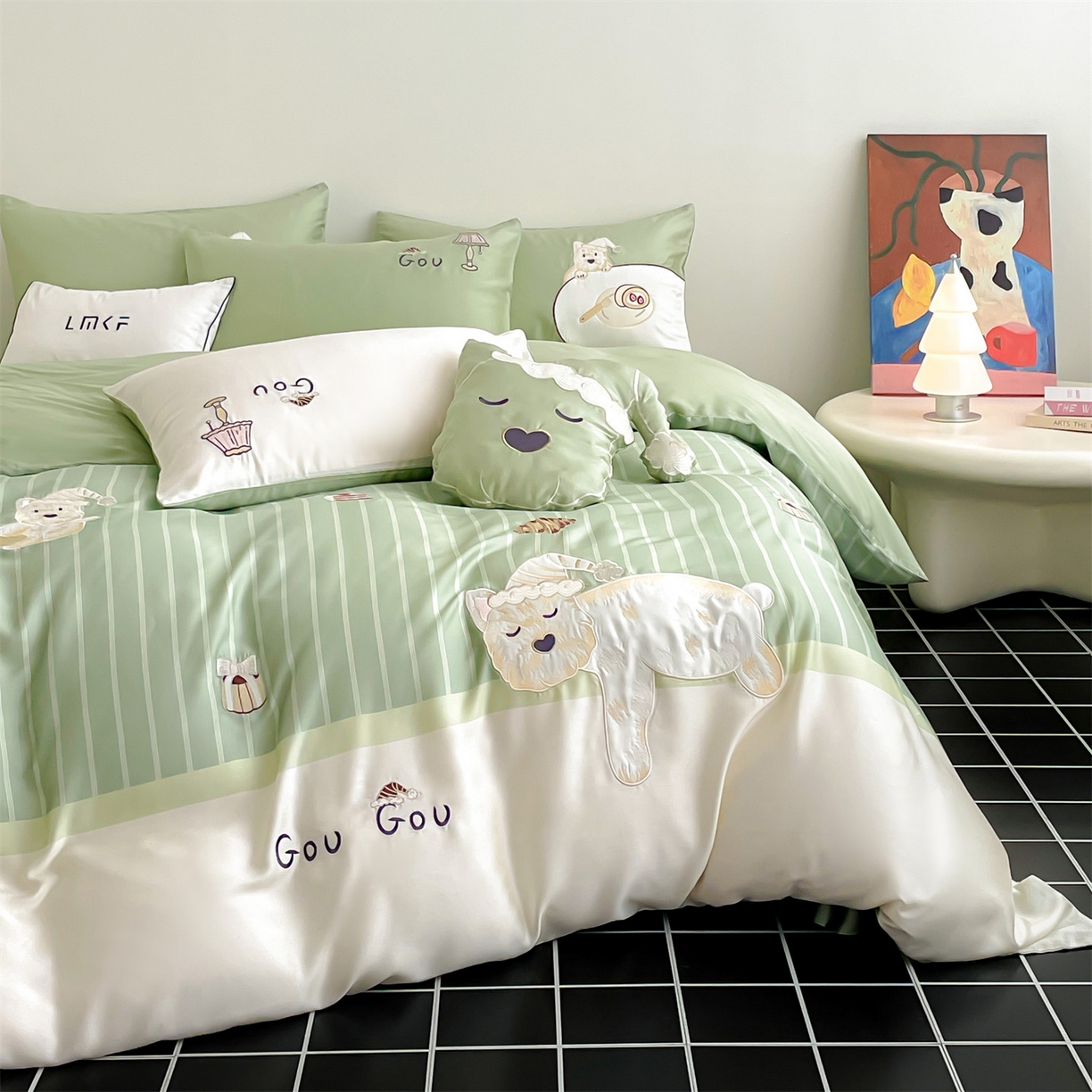 91家纺网 家纺一手货源 找家纺 蓝米卡夫 2026夏季新款60S兰精天丝刺绣四件套-西高地厨房（礼盒） 西高地厨房-碧草色