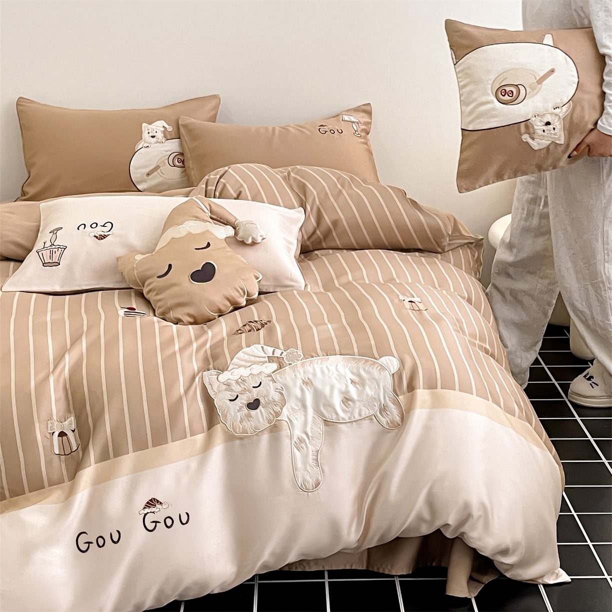 蓝米卡夫 2026夏季新款60S兰精天丝刺绣四件套-西高地厨房（礼盒） 西高地厨房-大地色