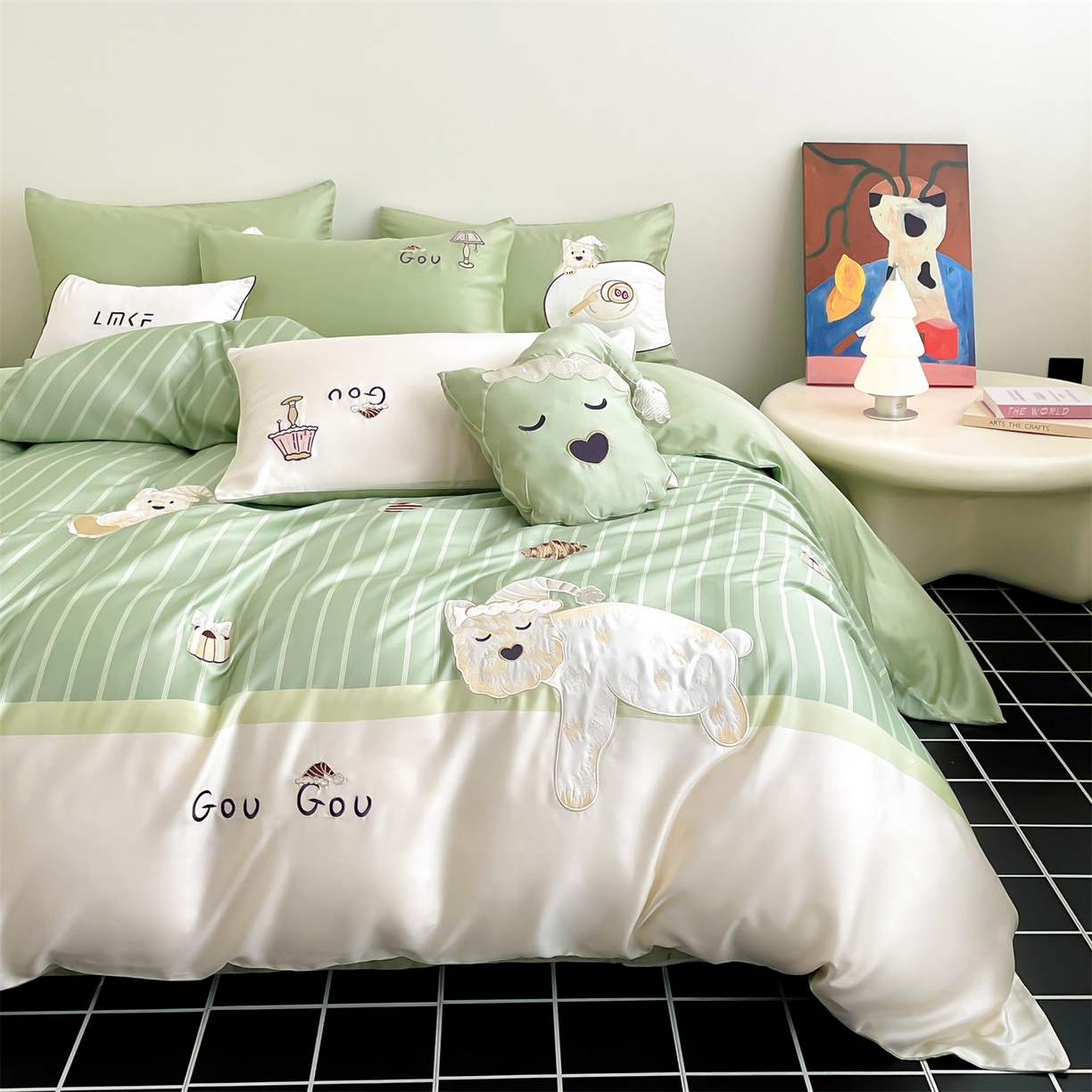 91家纺网 家纺一手货源 找家纺 蓝米卡夫 2026夏季新款60S兰精天丝刺绣四件套-西高地厨房（礼盒） 西高地厨房-碧草色