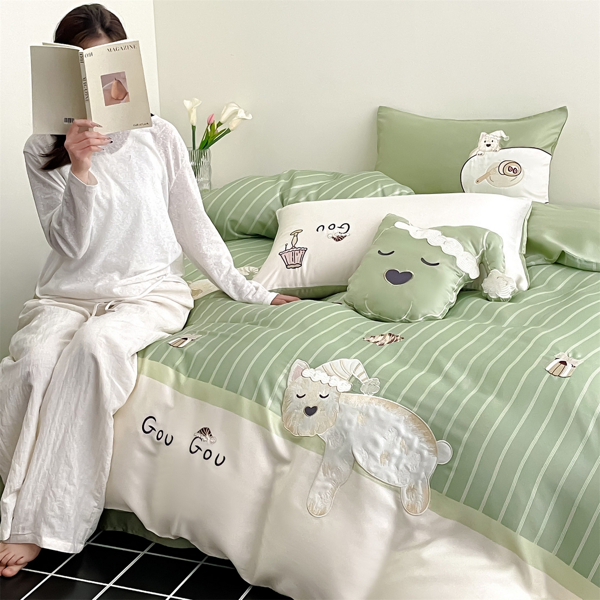 91家纺网 家纺一手货源 找家纺 蓝米卡夫 2026夏季新款60S兰精天丝刺绣四件套-西高地厨房（礼盒） 西高地厨房-碧草色