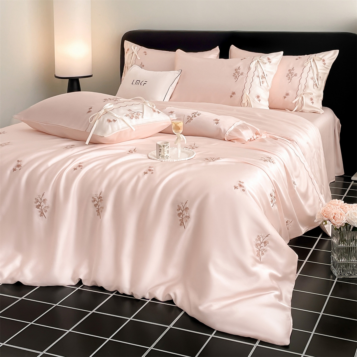 91家纺网 家纺一手货源 找家纺 （总）蓝米卡夫 2026夏季新款60S兰精天丝刺绣四件套-汐语（礼盒）