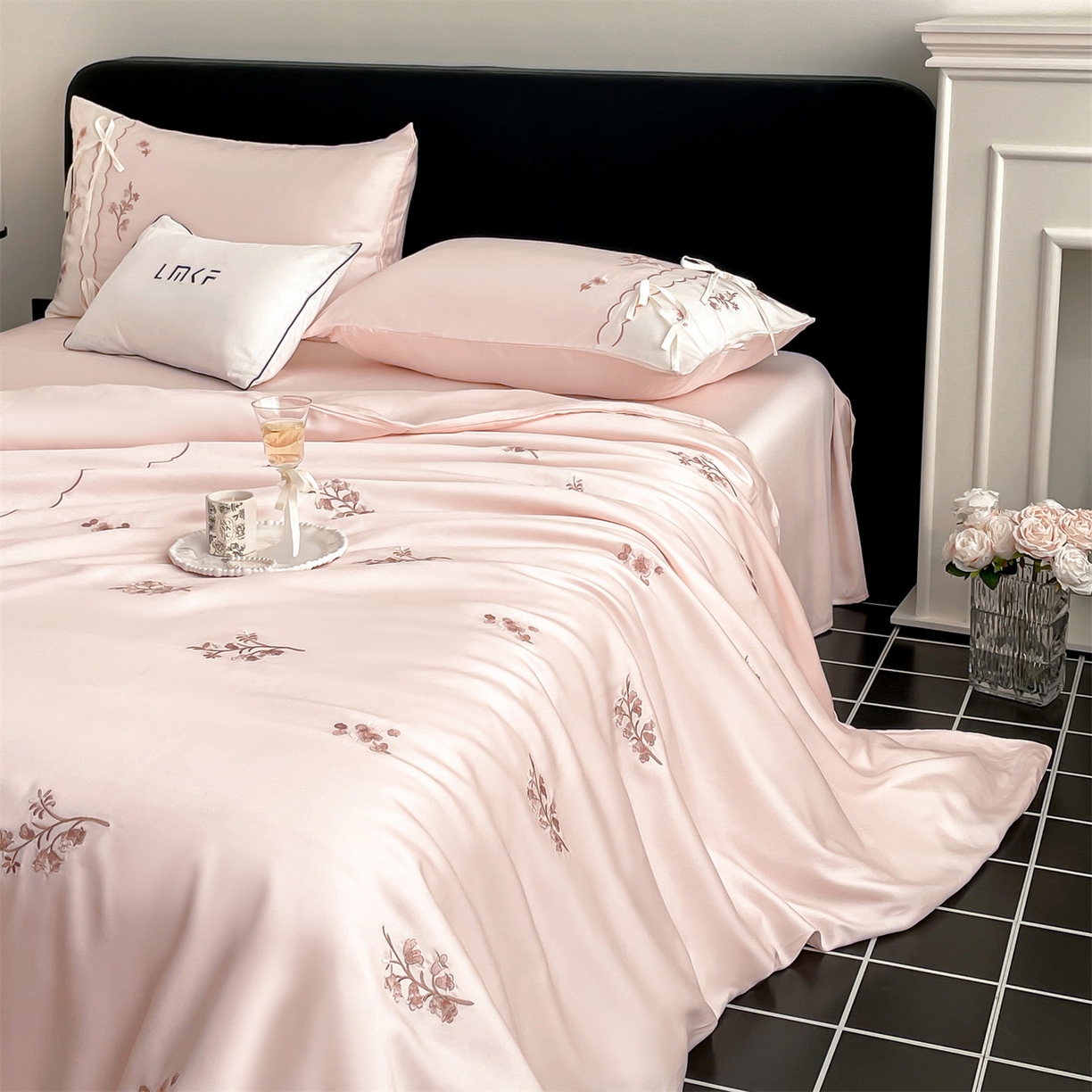 91家纺网 家纺一手货源 找家纺 （总）蓝米卡夫 2026夏季新款60S兰精天丝刺绣四件套-汐语（礼盒）