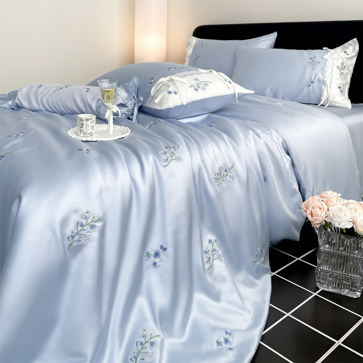 91家纺网 家纺一手货源 找家纺 蓝米卡夫 2026夏季新款60S兰精天丝刺绣四件套-汐语（礼盒） 汐语-蓝