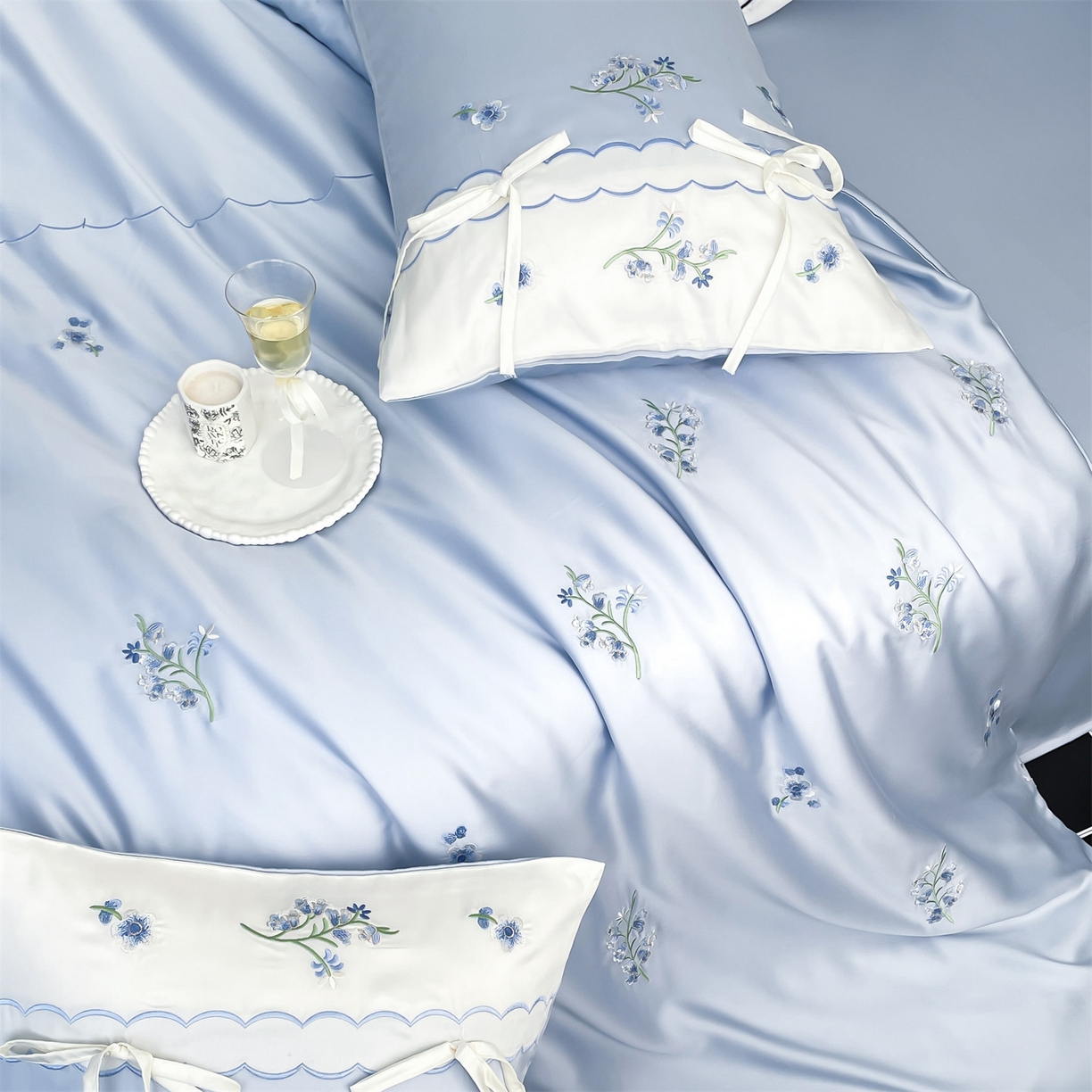 91家纺网 家纺一手货源 找家纺 蓝米卡夫 2026夏季新款60S兰精天丝刺绣四件套-汐语（礼盒） 汐语-蓝