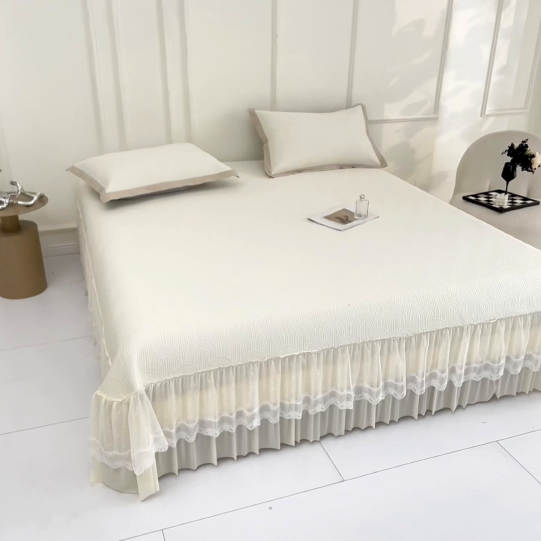 91家纺网 家纺一手货源 找家纺 瑞禾家纺 2026新款A类凉感豆豆床裙款凉席三件套-系列三 奶白浪影