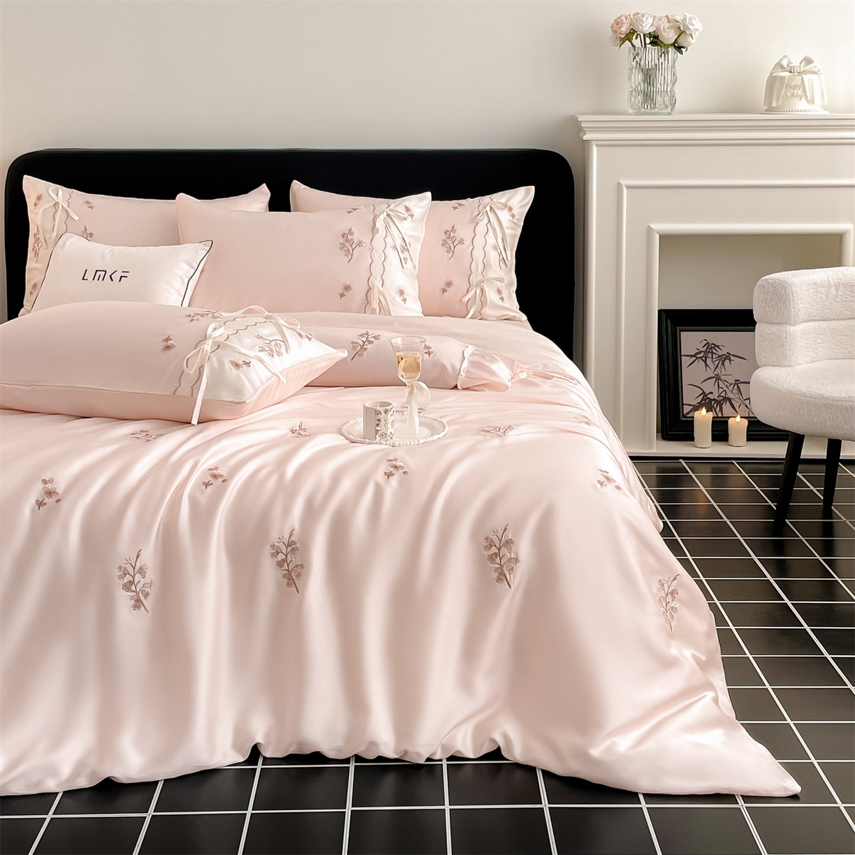 91家纺网 家纺一手货源 找家纺 蓝米卡夫 2026夏季新款60S兰精天丝刺绣四件套-汐语（礼盒） 汐语-粉