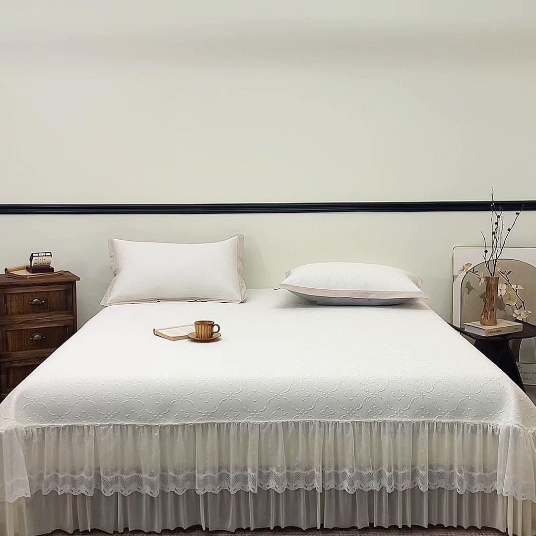 91家纺网 家纺一手货源 找家纺 （总）瑞禾家纺 2026新款A类凉感豆豆床裙款凉席三件套-系列二