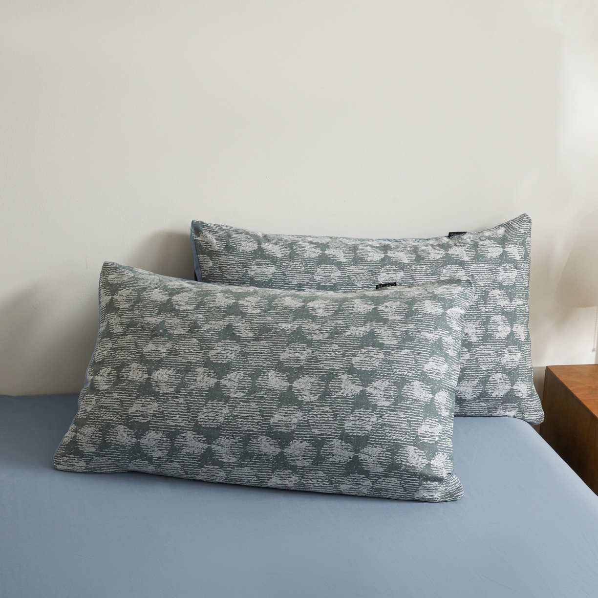 91家纺网 家纺一手货源 找家纺 乐家毛巾被（工厂自产自销） 2026新款40s全棉纯棉色织提花四件套 雾槿花簇