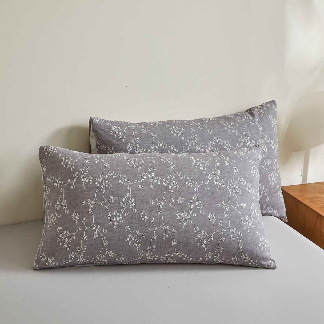 91家纺网 家纺一手货源 找家纺 乐家毛巾被（工厂自产自销） 2026新款40s全棉纯棉色织提花四件套 栀香入梦