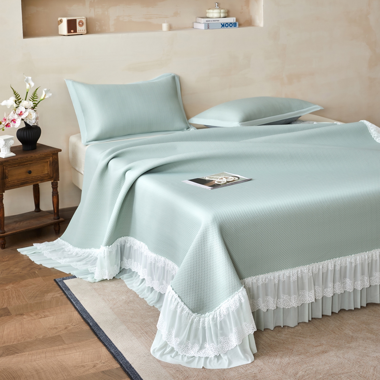 91家纺网 家纺一手货源 找家纺 瑞禾家纺 2026新款A类凉感豆豆床裙款凉席三件套-系列四 青柠星絮