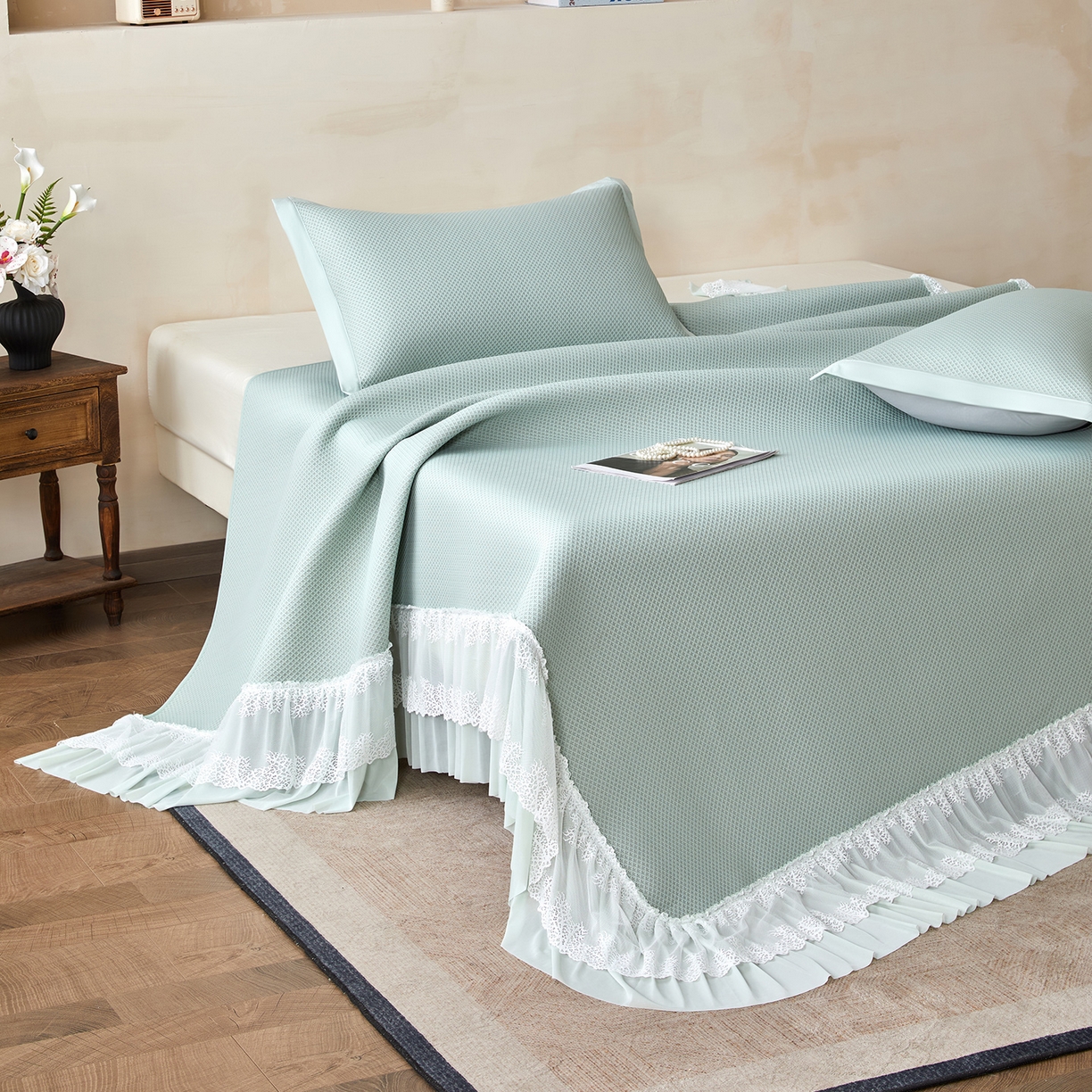 91家纺网 家纺一手货源 找家纺 瑞禾家纺 2026新款A类凉感豆豆床裙款凉席三件套-系列四 青柠星絮