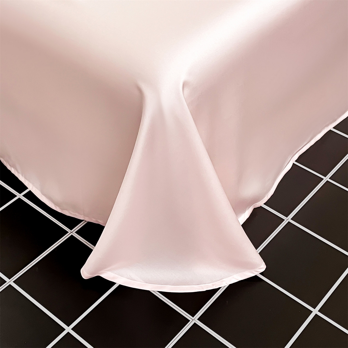 91家纺网 家纺一手货源 找家纺 （总）蓝米卡夫 2026夏季新款60S兰精天丝刺绣夏被夏凉被空调被四件套-达克斯腊肠犬