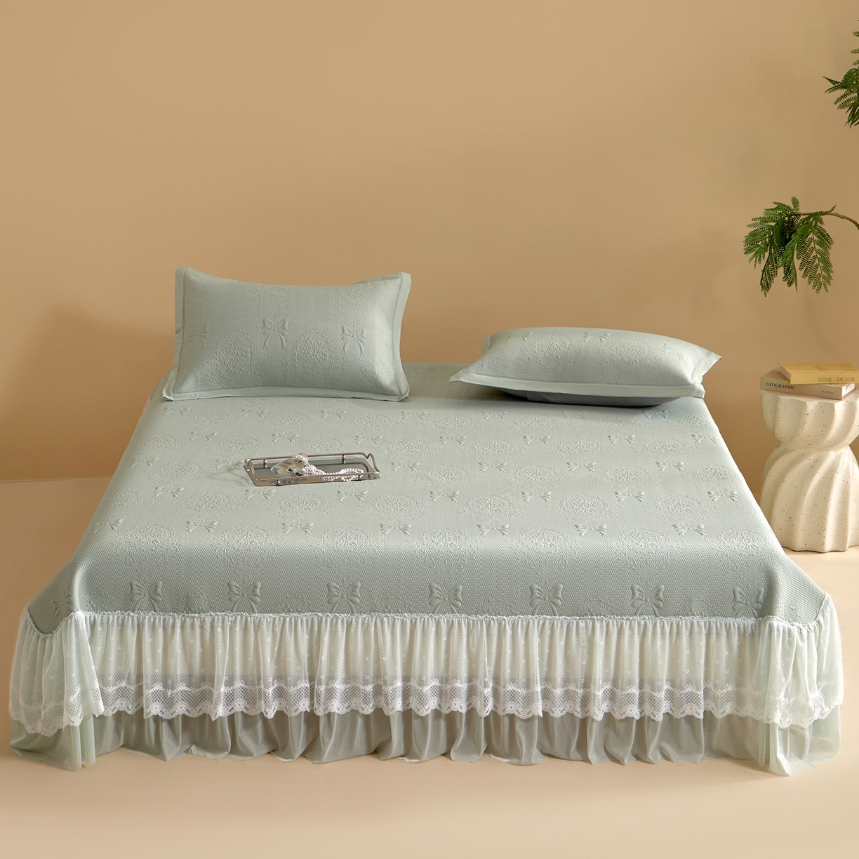 91家纺网 家纺一手货源 找家纺 瑞禾家纺 2026新款A类凉感豆豆床裙款凉席三件套-系列一 青柠蝶梦-凉感床裙