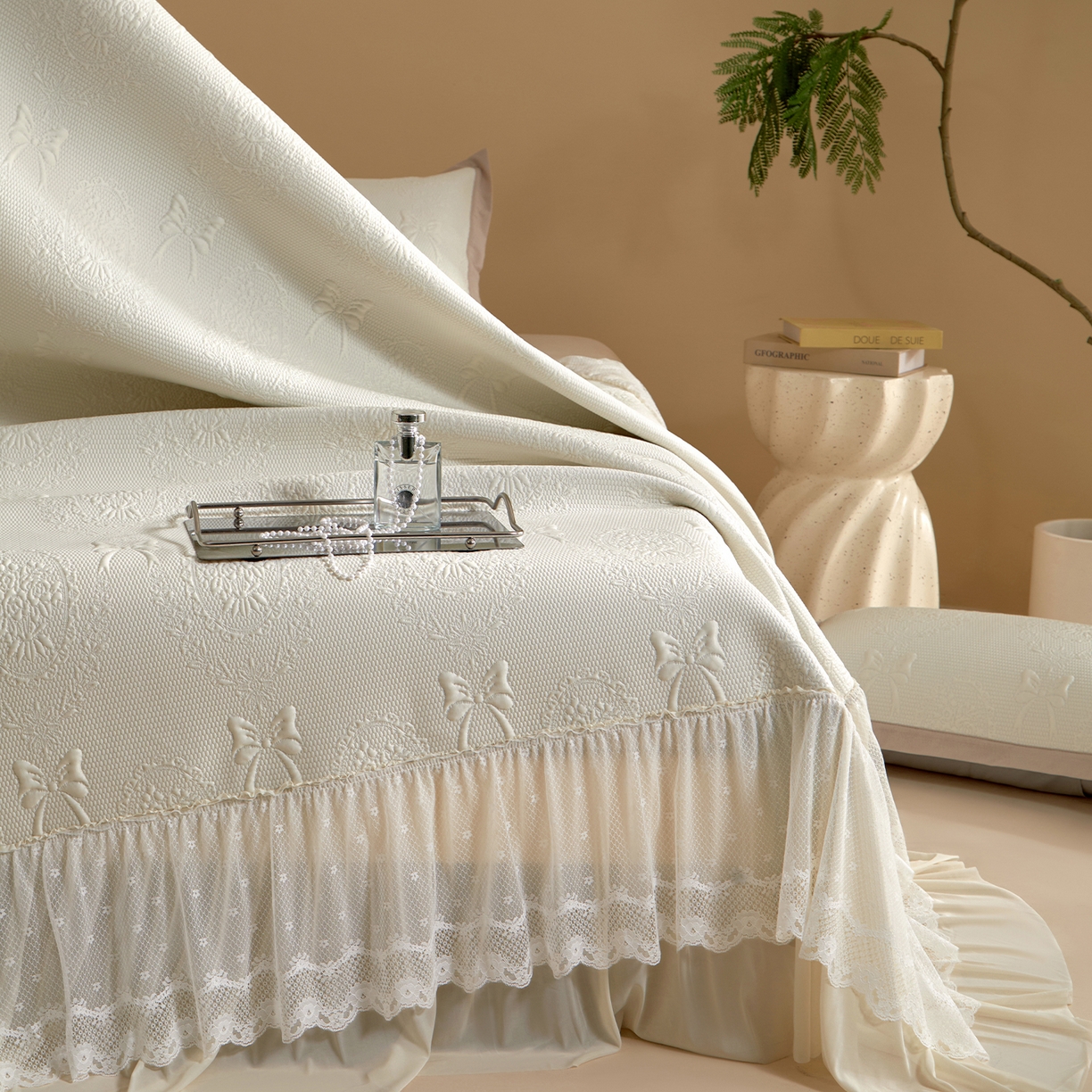 91家纺网 家纺一手货源 找家纺 （总）瑞禾家纺 2026新款A类凉感豆豆床裙款凉席三件套-系列一