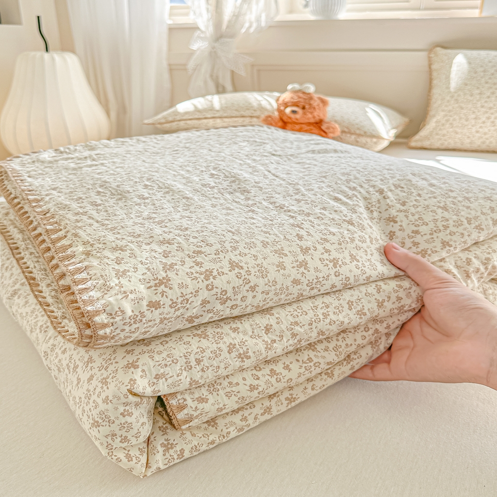 91家纺网 家纺一手货源 找家纺 （总）归属 2026新款A类小碎花贝壳绣皱皱棉夏被夏凉被空调被