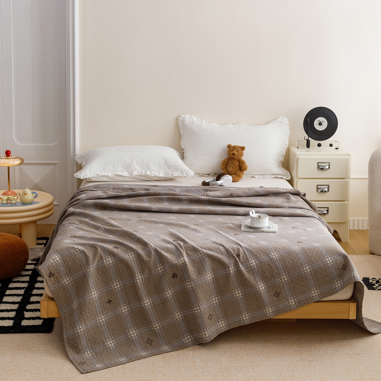 91家纺网 家纺一手货源 找家纺 悦然毛巾被 2026春夏新款水洗色织提花全棉纯棉纱布毛巾被盖毯休闲夏被毛毯 棕格星芒