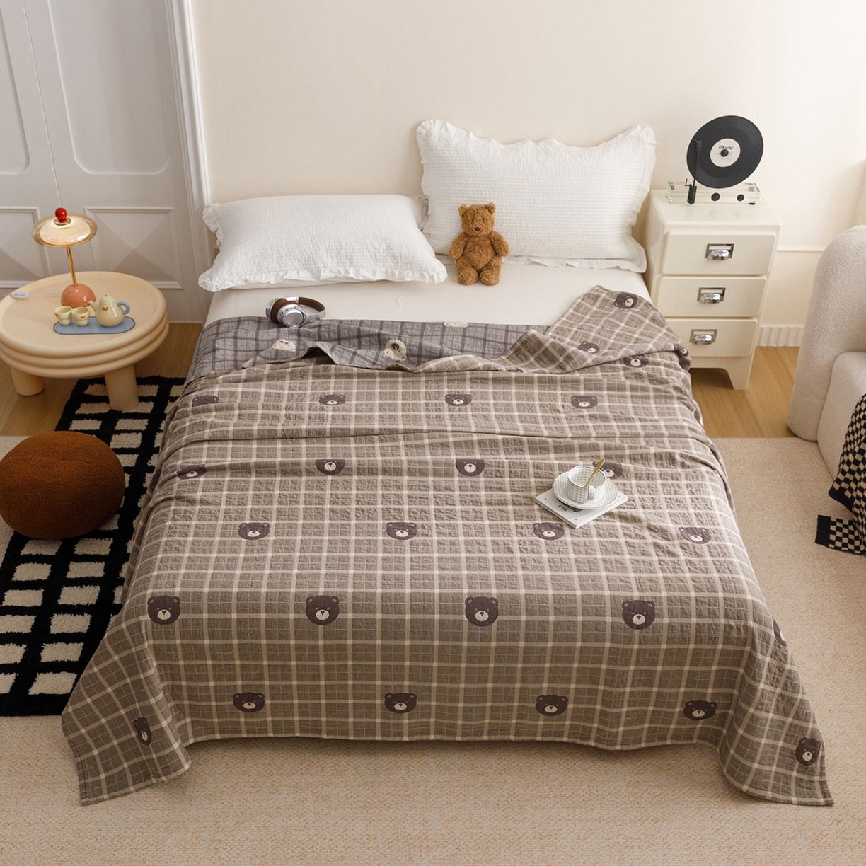 91家纺网 家纺一手货源 找家纺 悦然毛巾被 2026春夏新款水洗色织提花全棉纯棉纱布毛巾被盖毯休闲夏被毛毯 棕格熊语