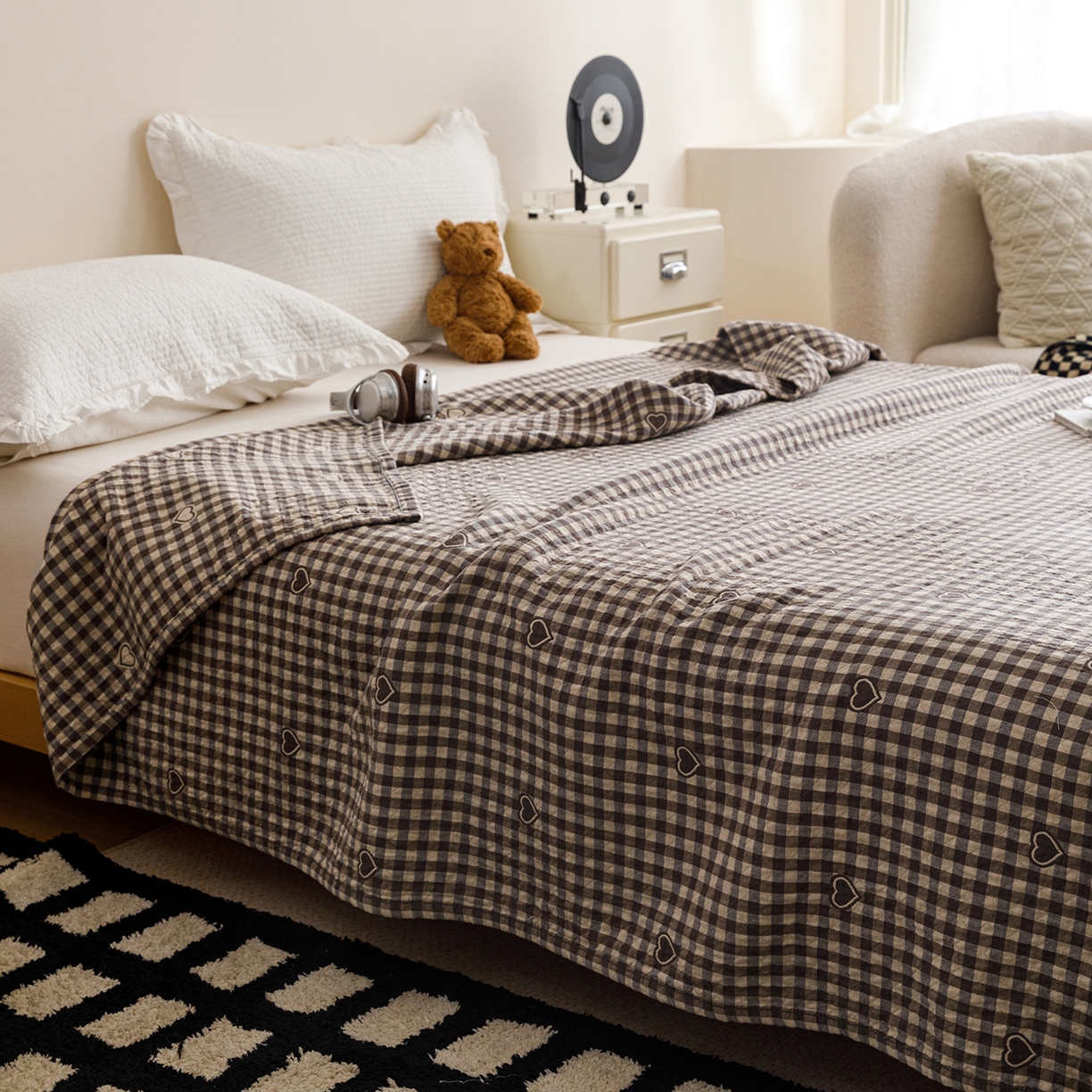 91家纺网 家纺一手货源 找家纺 悦然毛巾被 2026春夏新款水洗色织提花全棉纯棉纱布毛巾被盖毯休闲夏被毛毯 棕格心语