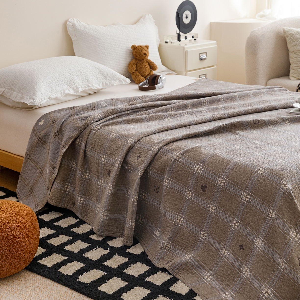 91家纺网 家纺一手货源 找家纺 悦然毛巾被 2026春夏新款水洗色织提花全棉纯棉纱布毛巾被盖毯休闲夏被毛毯 棕格星芒