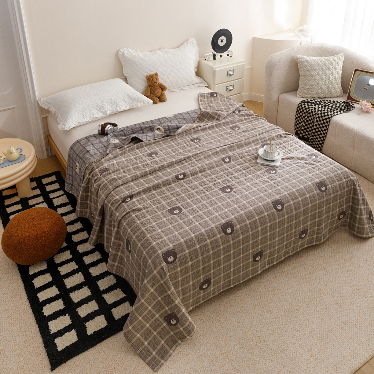 91家纺网 家纺一手货源 找家纺 悦然毛巾被 2026春夏新款水洗色织提花全棉纯棉纱布毛巾被盖毯休闲夏被毛毯 棕格熊语