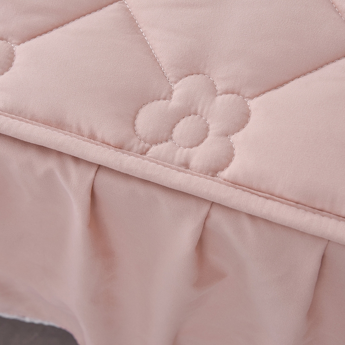 91家纺网 家纺一手货源 找家纺 乐蔻家纺 2026春夏新款A类磨毛原棉防水隔尿太阳花床裙床笠床笠单件 太阳花防水-柔粉