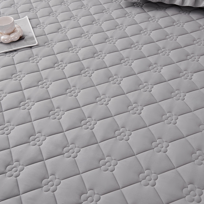 91家纺网 家纺一手货源 找家纺 乐蔻家纺 2026春夏新款A类磨毛原棉防水隔尿太阳花床裙床笠床笠单件 太阳花防水-夜灰