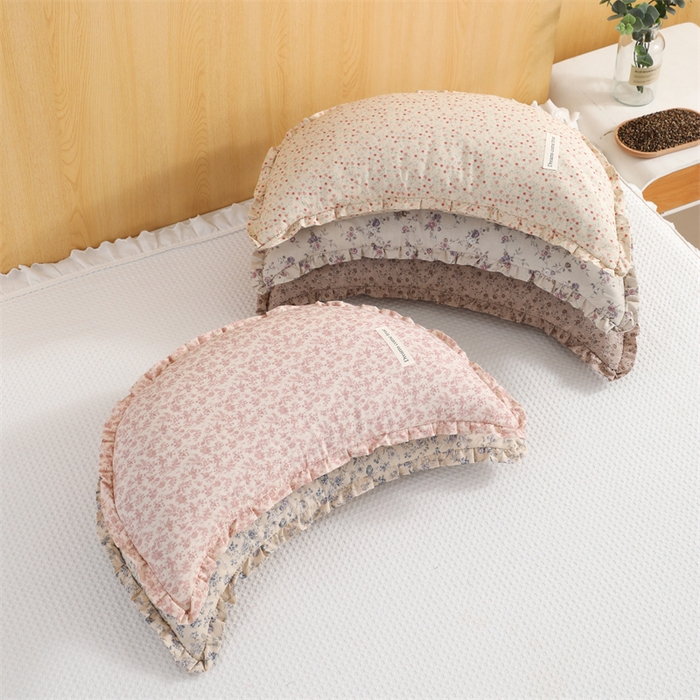 91家纺网 家纺一手货源 找家纺 （总）仁宇枕业 2026新款新品全棉小碎花月牙款荞麦腰枕头枕荞麦枕头枕芯