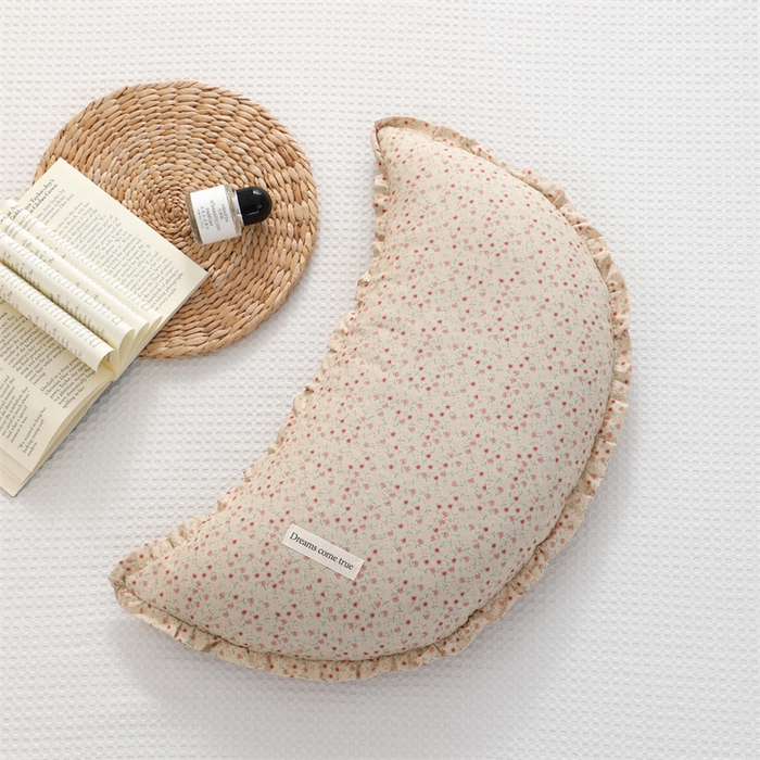 91家纺网 家纺一手货源 找家纺 （总）仁宇枕业 2026新款新品全棉小碎花月牙款荞麦腰枕头枕荞麦枕头枕芯