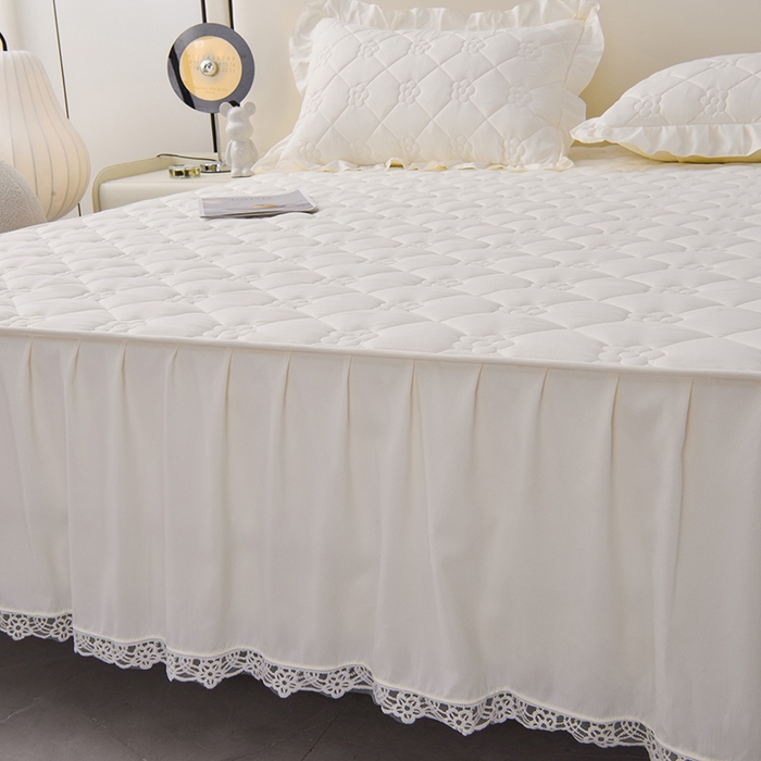 91家纺网 家纺一手货源 找家纺 乐蔻家纺 2026春夏新款A类磨毛原棉防水隔尿太阳花床裙床笠床笠单件 太阳花防水-本白