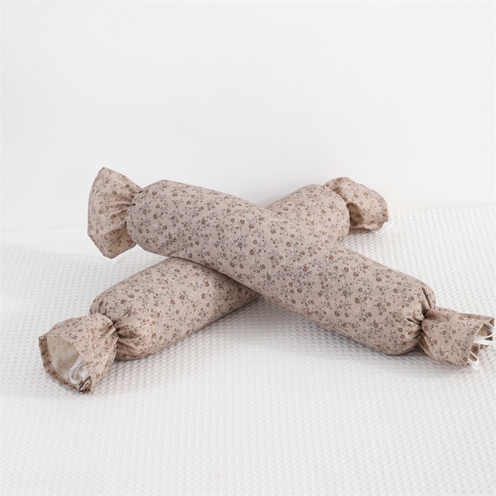 91家纺网 家纺一手货源 找家纺 （总）仁宇枕业 2026新款新品全棉小碎花糖果枕头圆形颈椎荞麦枕头枕芯