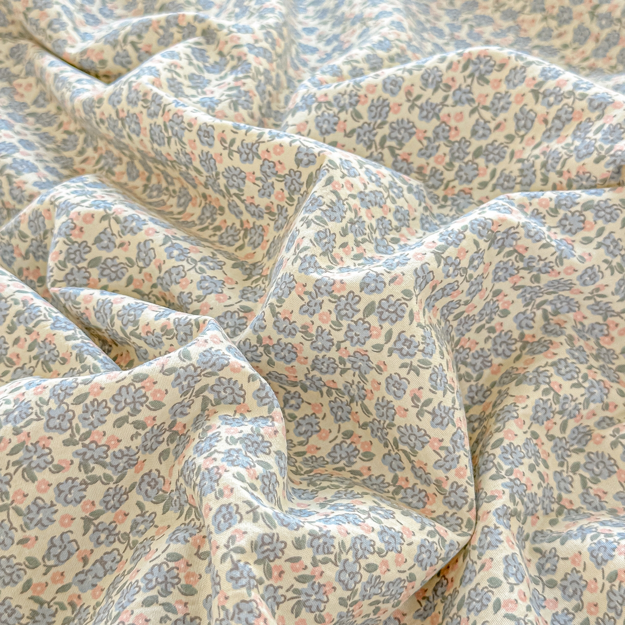 91家纺网 家纺一手货源 找家纺 归属 2026新款A类小碎花贝壳绣皱皱棉夏被夏凉被空调被 莉莲