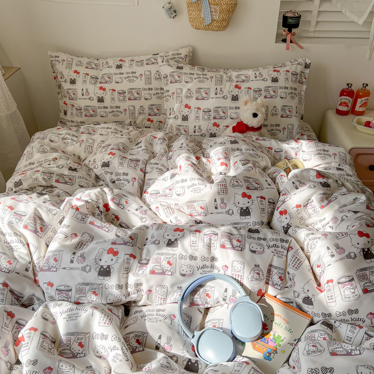 91家纺网 家纺一手货源 找家纺 耀悦家纺 2026新款纯棉四件套正版授权三丽鸥卡通床单床笠被套枕套 Hello Kitty都市
