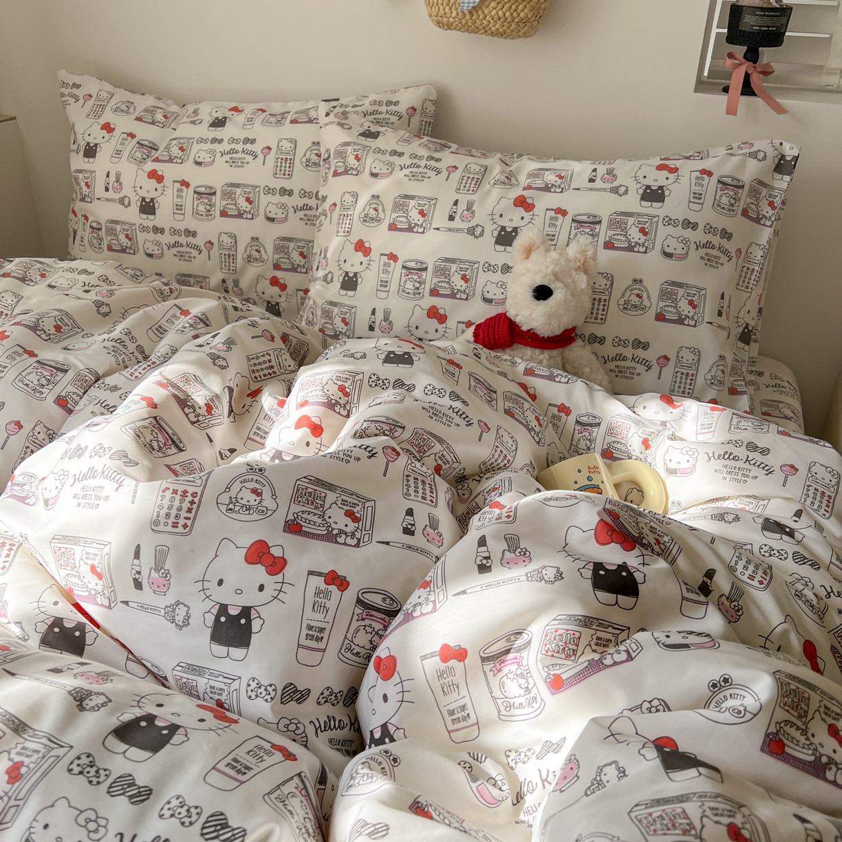 91家纺网 家纺一手货源 找家纺 耀悦家纺 2026新款纯棉四件套正版授权三丽鸥卡通床单床笠被套枕套 Hello Kitty都市