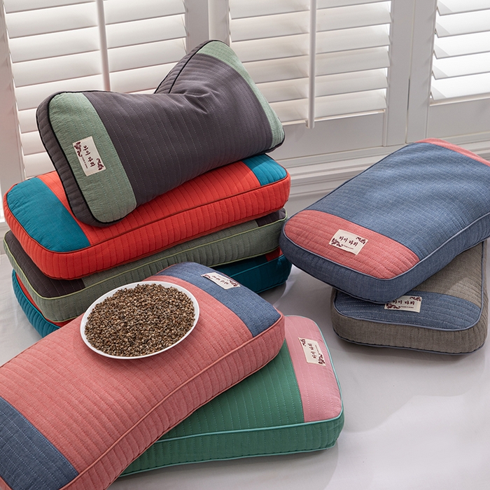 91家纺网 家纺一手货源 找家纺 （总）仁宇枕业 2026新款新品全棉简约款砂洗面包枕头水洗棉全荞麦颈椎枕头枕芯