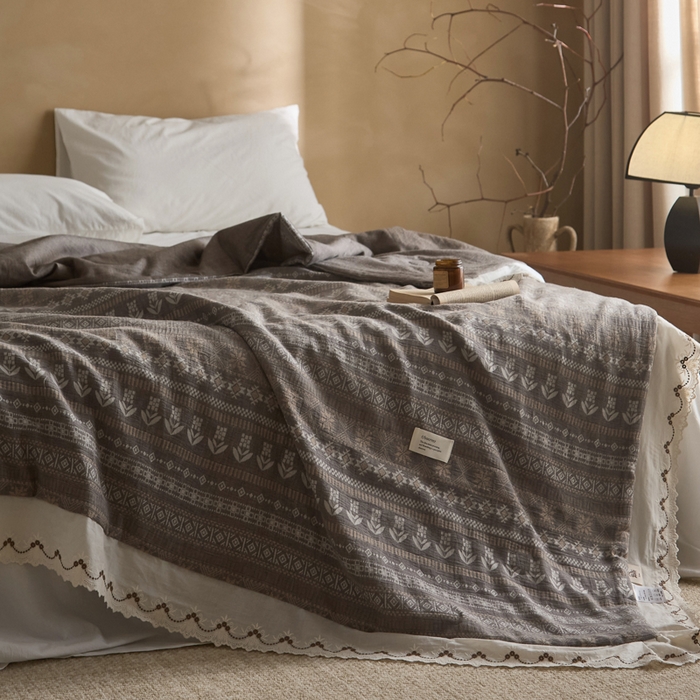 91家纺网 家纺一手货源 找家纺 大彩家居 2026新款全棉提花棉麻夏被夏凉被空调被 远山归音