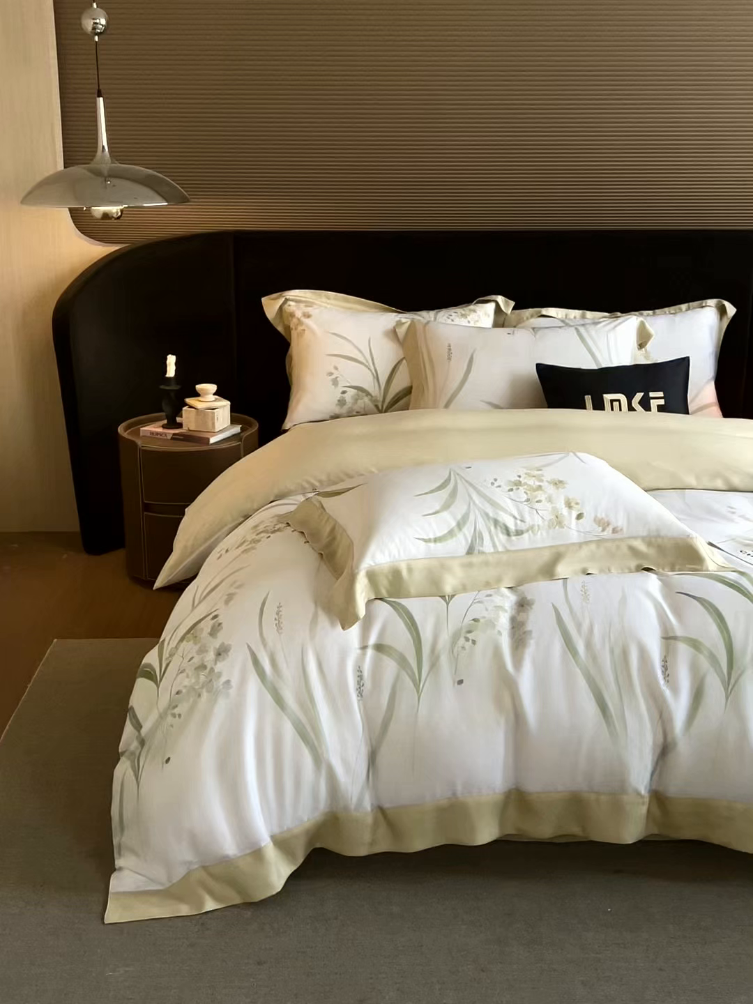 91家纺网 家纺一手货源 找家纺 蓝米卡夫 2026夏季新款50S天丝数码印花夏被夏凉被空调被四件套 寻春色