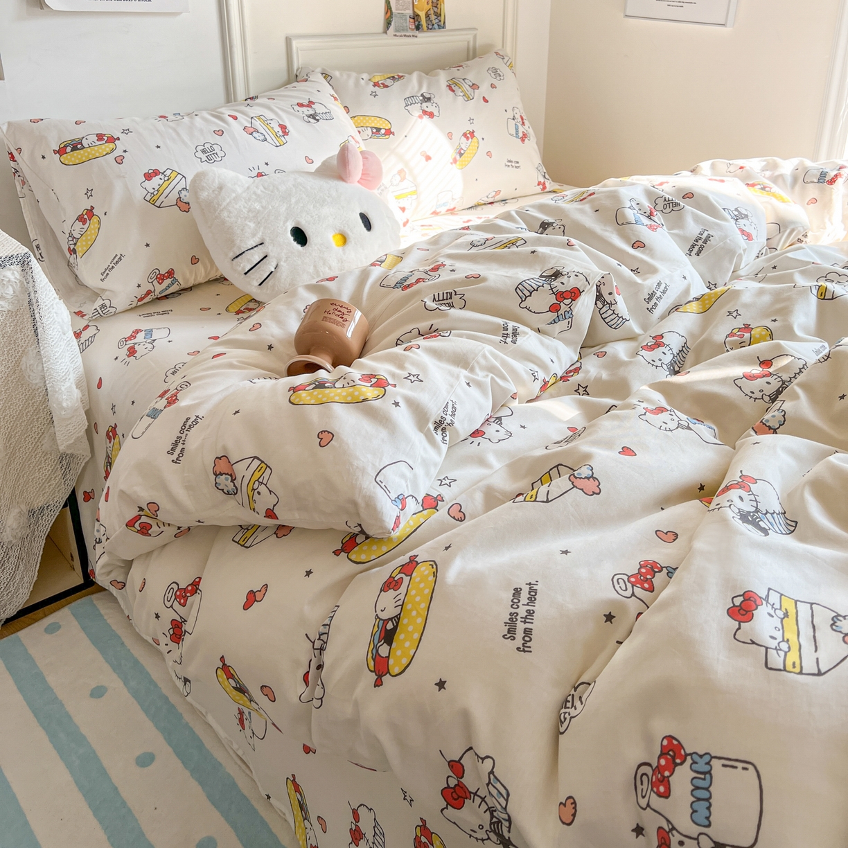 耀悦家纺 2026新款纯棉四件套正版授权三丽鸥卡通床单床笠被套枕套 Hello Kitty牛奶