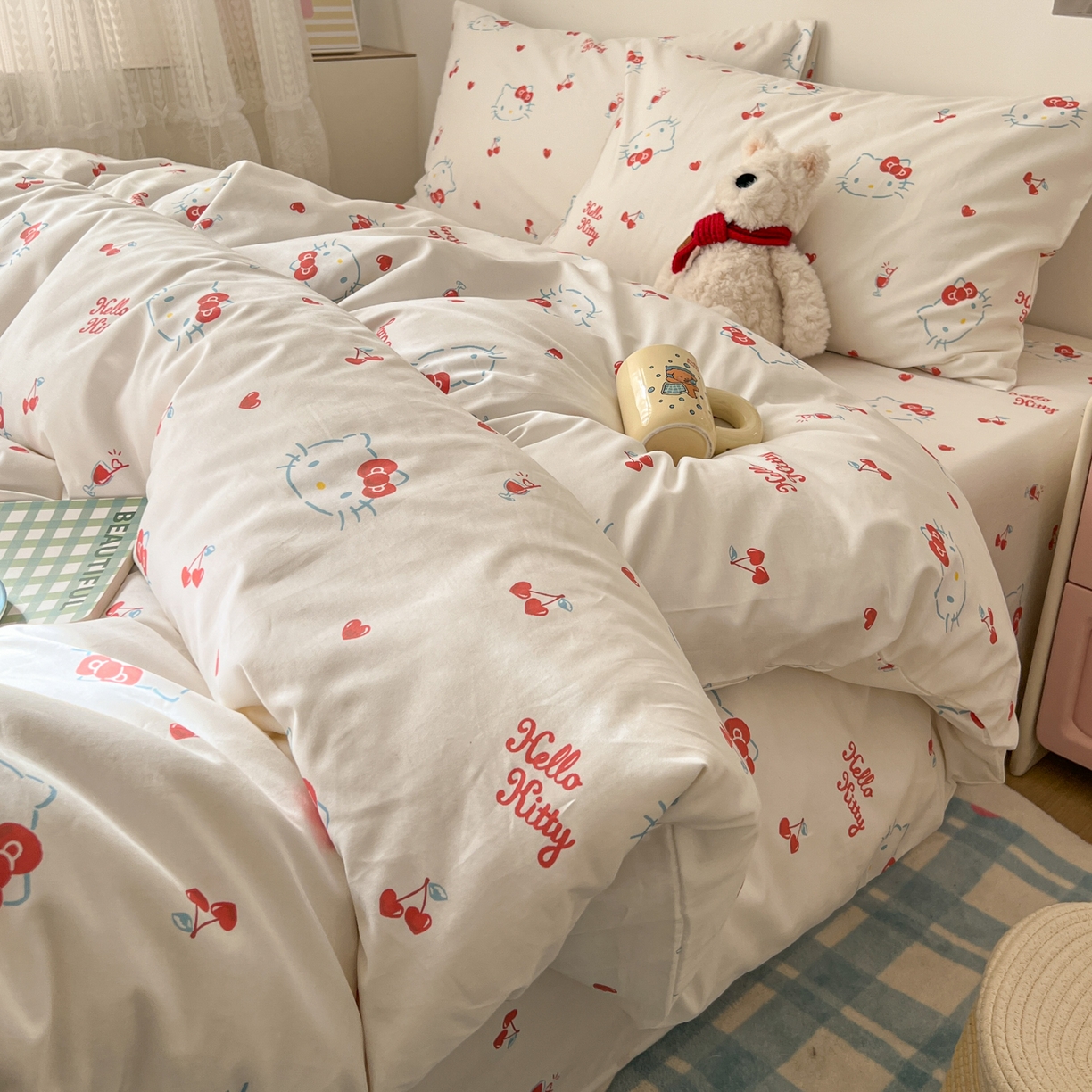 耀悦家纺 2026新款纯棉四件套正版授权三丽鸥卡通床单床笠被套枕套 Hello Kitty樱桃