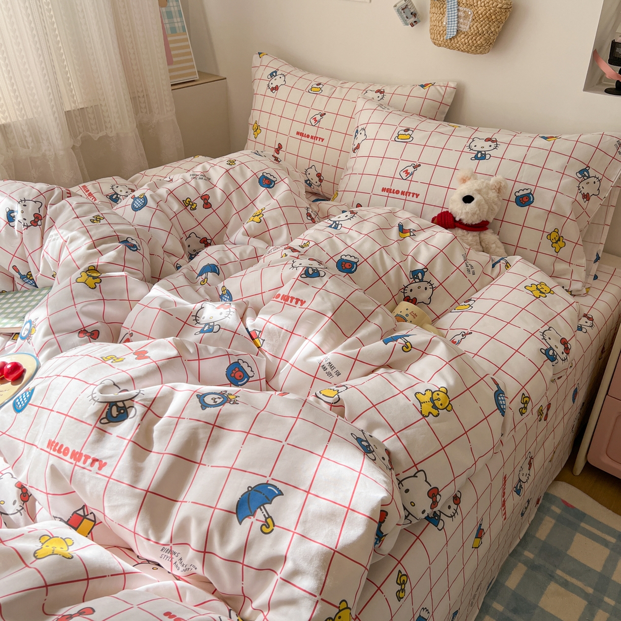 91家纺网 家纺一手货源 找家纺 耀悦家纺 2026新款纯棉四件套正版授权三丽鸥卡通床单床笠被套枕套 Hello Kitty运动