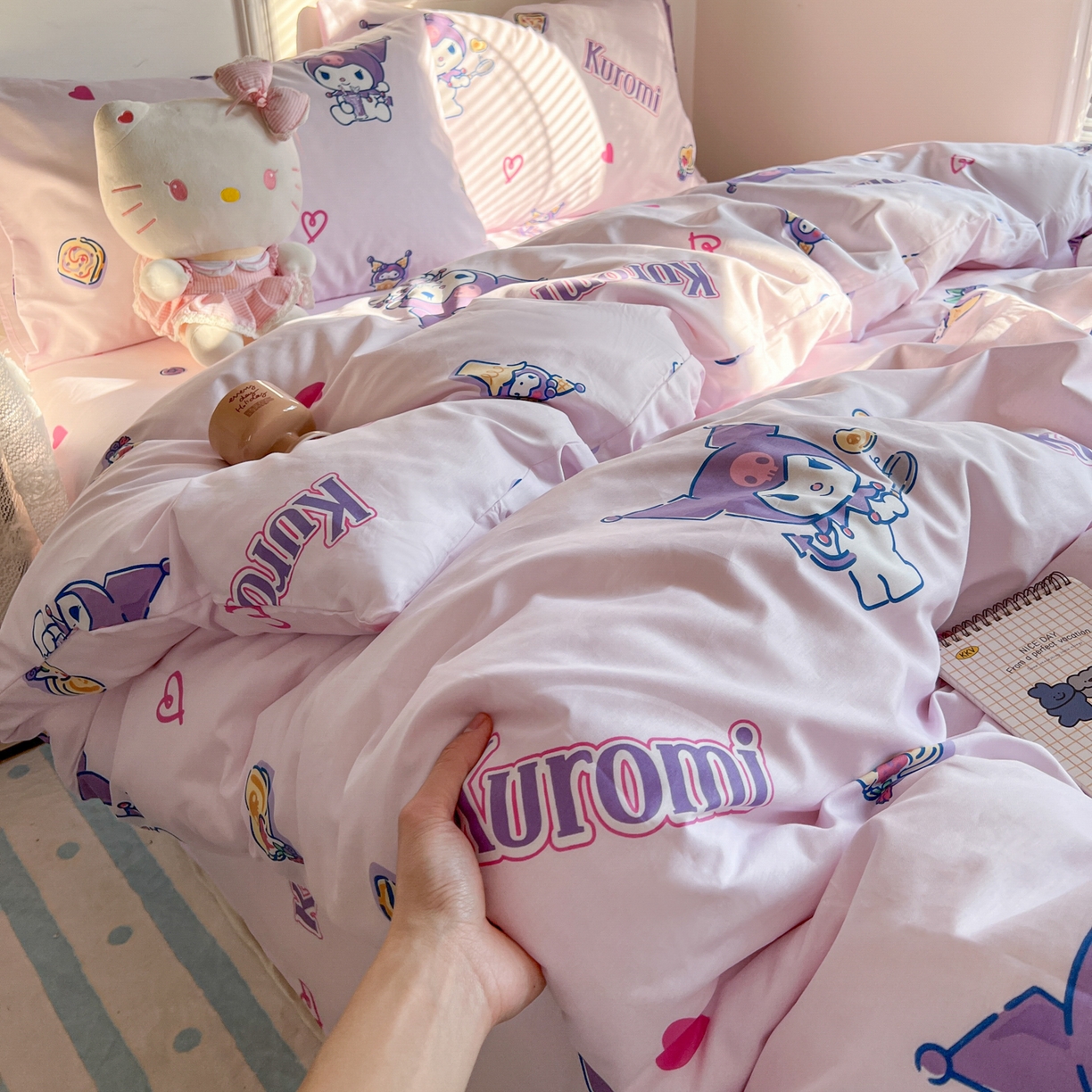 91家纺网 家纺一手货源 找家纺 耀悦家纺 2026新款纯棉四件套正版授权三丽鸥卡通床单床笠被套枕套 布丁库洛米